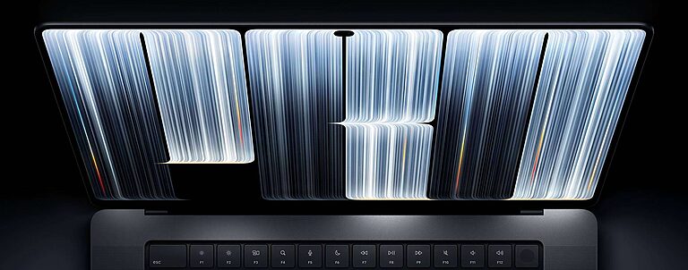 MacBook Pro con schermo PROLED: al via i preordini su Amazon 1 macbook pro proled